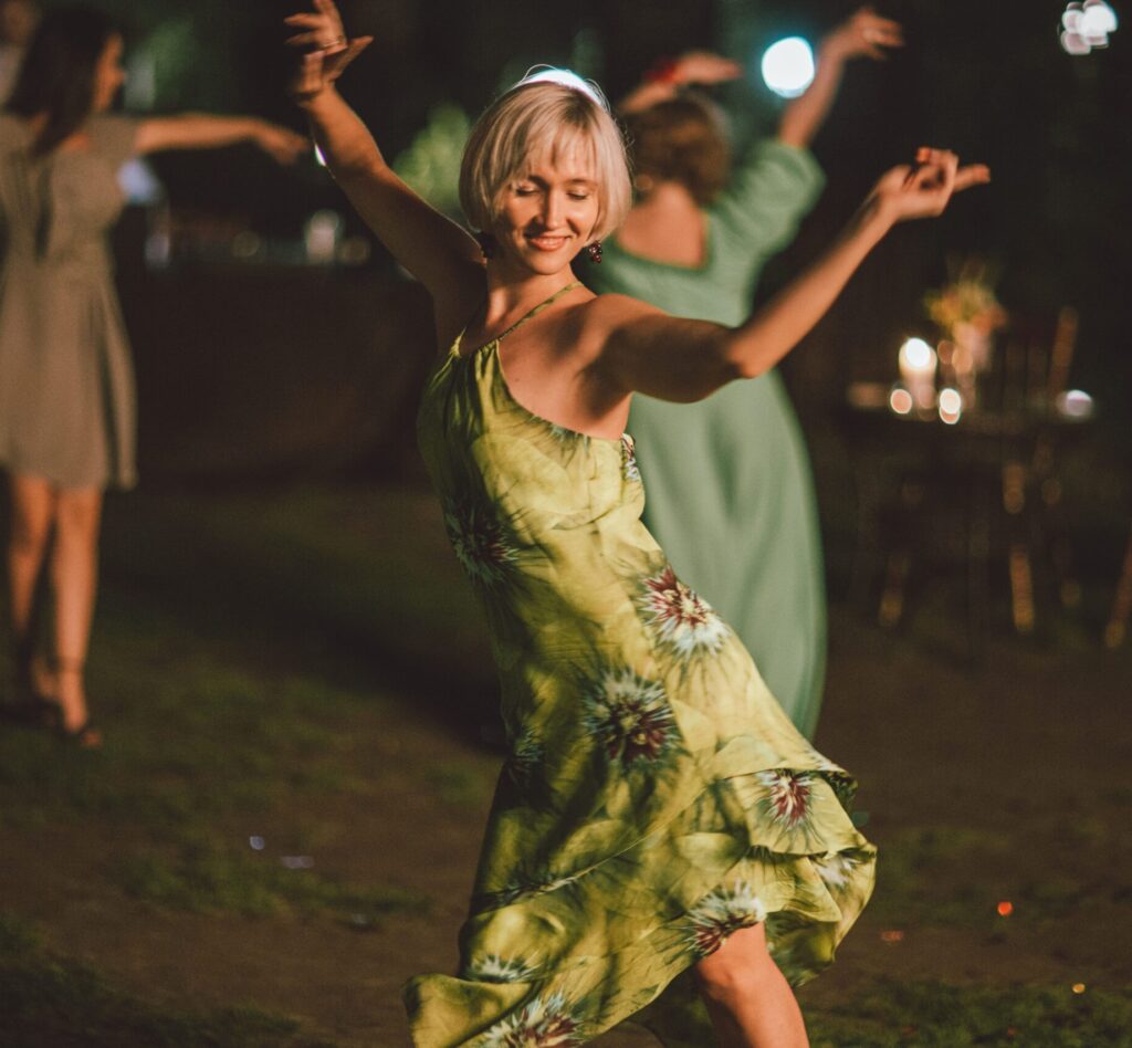 ¿Cómo soltar el cuerpo y bailar mejor?